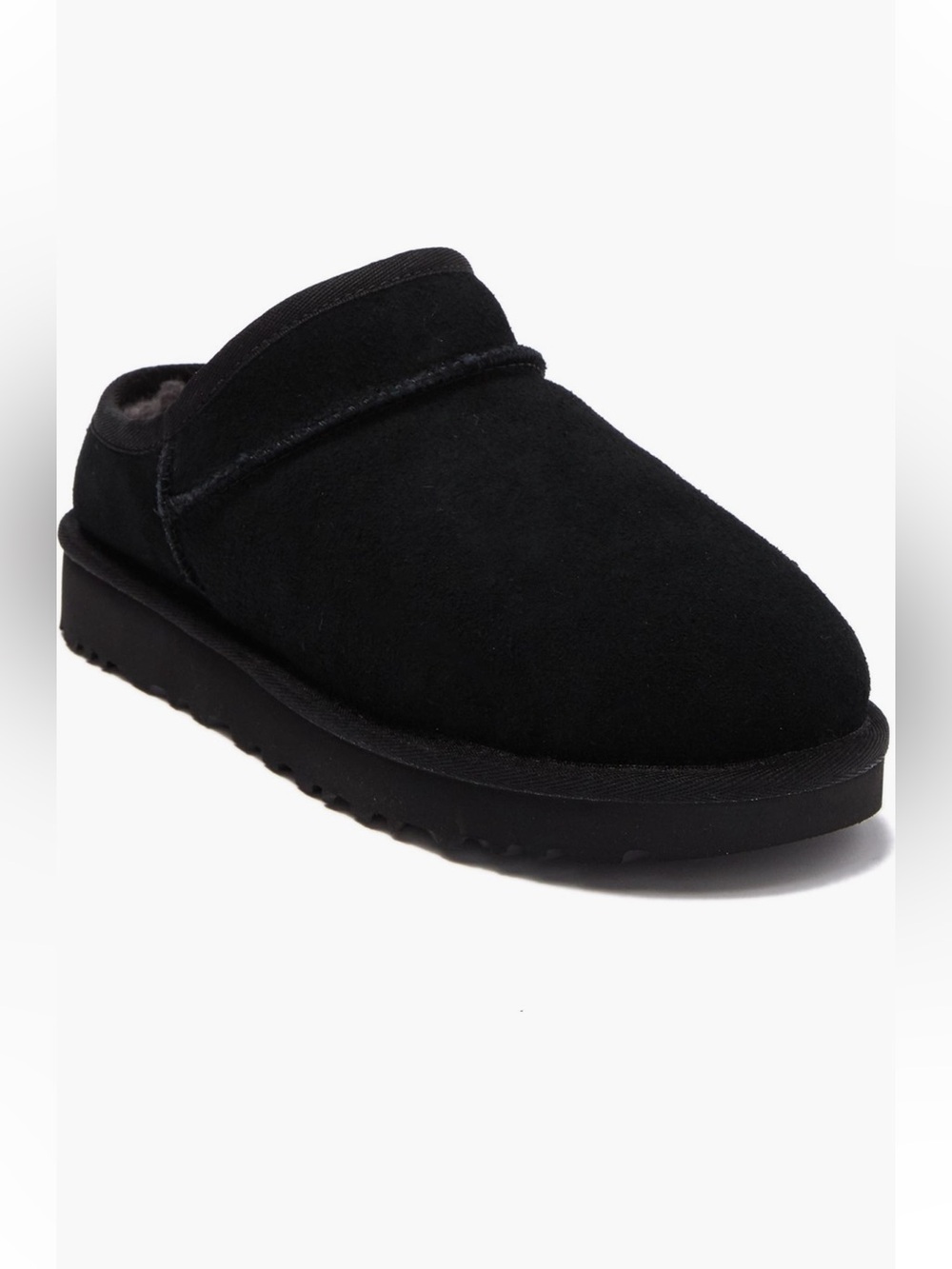 Black Classic Ugg Slippers